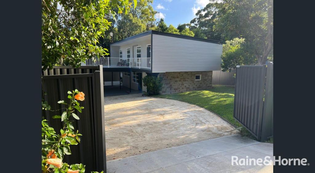 2/2a Scott St, Point Clare, NSW 2250