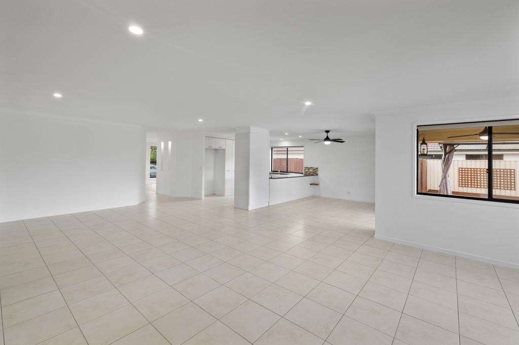 7 Brook Ave, Sippy Downs, QLD 4556