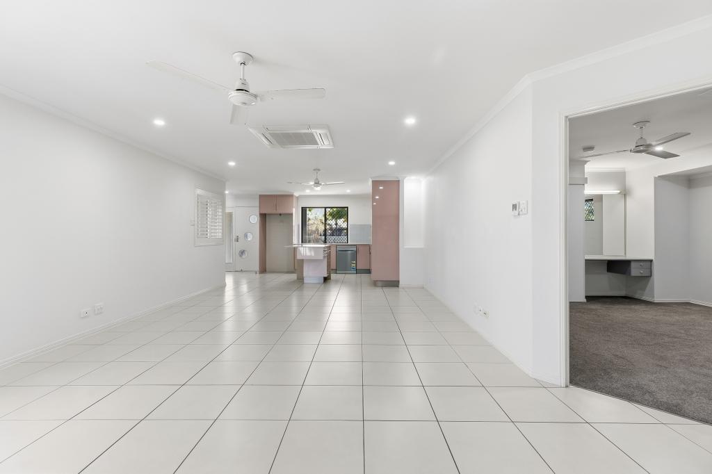 70 Victor Ave, Glenella, QLD 4740