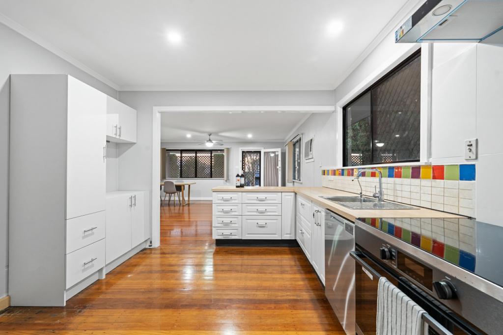 28 Augstein St, Coopers Plains, QLD 4108