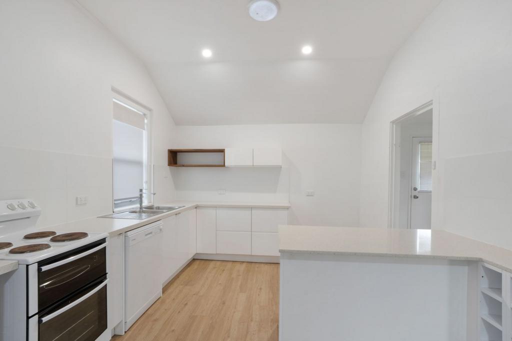 13 MEREDITH ST, STOCKTON, NSW 2295