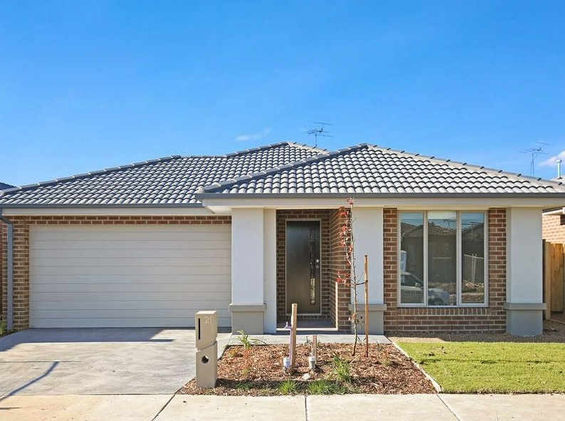 21 CORELLA RD, ARMSTRONG CREEK, VIC 3217