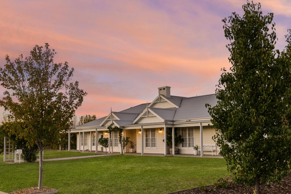 3 Butler Cir, Bombira, NSW 2850