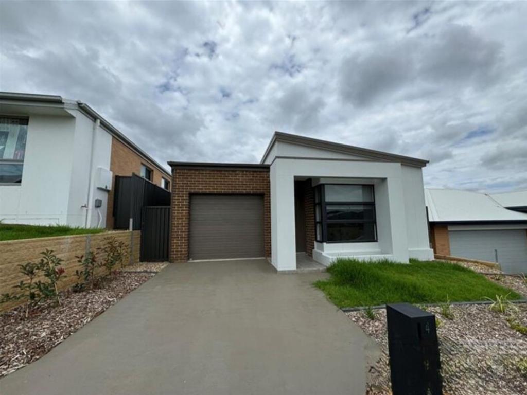 4 Burton Rd, Gregory Hills, NSW 2557