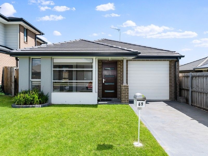 69 Higgins Ave, Elderslie, NSW 2570