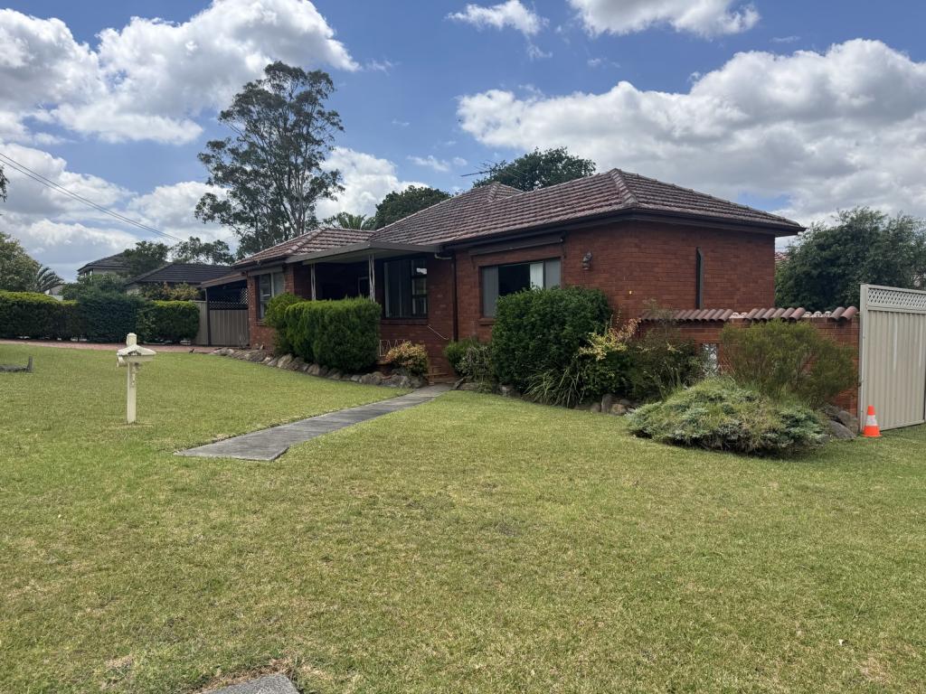 28 Woodland Rd, Chester Hill, NSW 2162