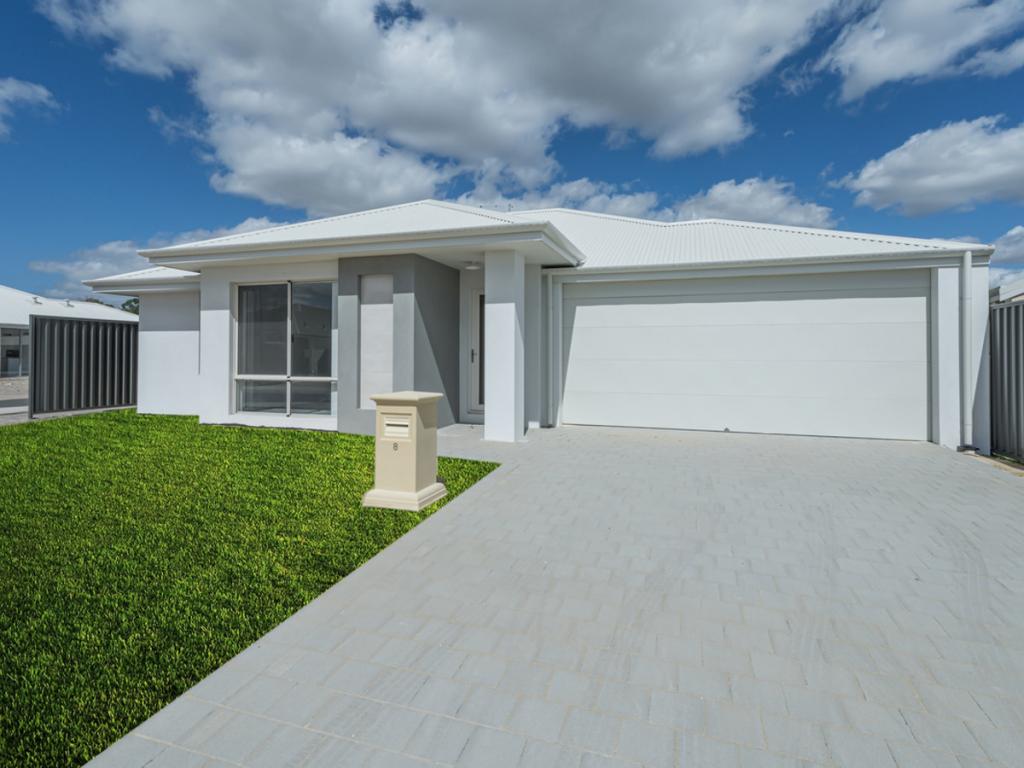 8 Trinity Rd, Henley Brook, WA 6055