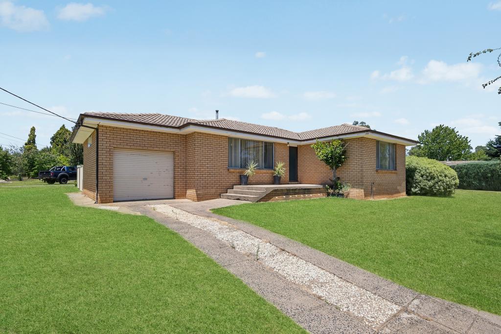 7 Dougherty Pl, Orange, NSW 2800