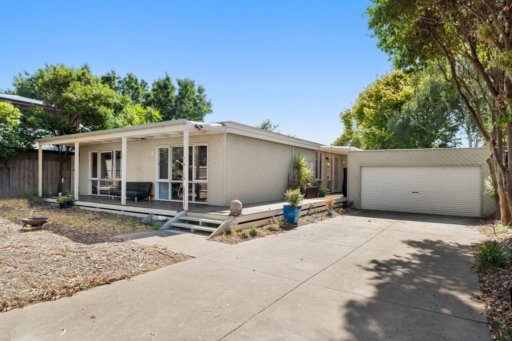 1 Iona Ct, Cowes, VIC 3922