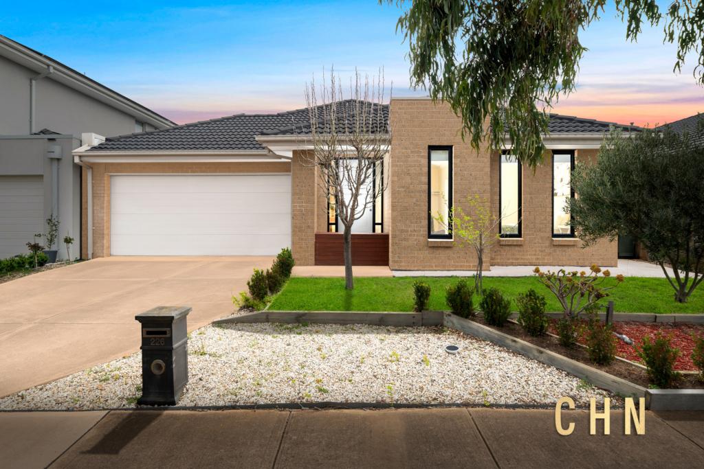 226 Sanctuary Lakes South Bvd, Point Cook, VIC 3030