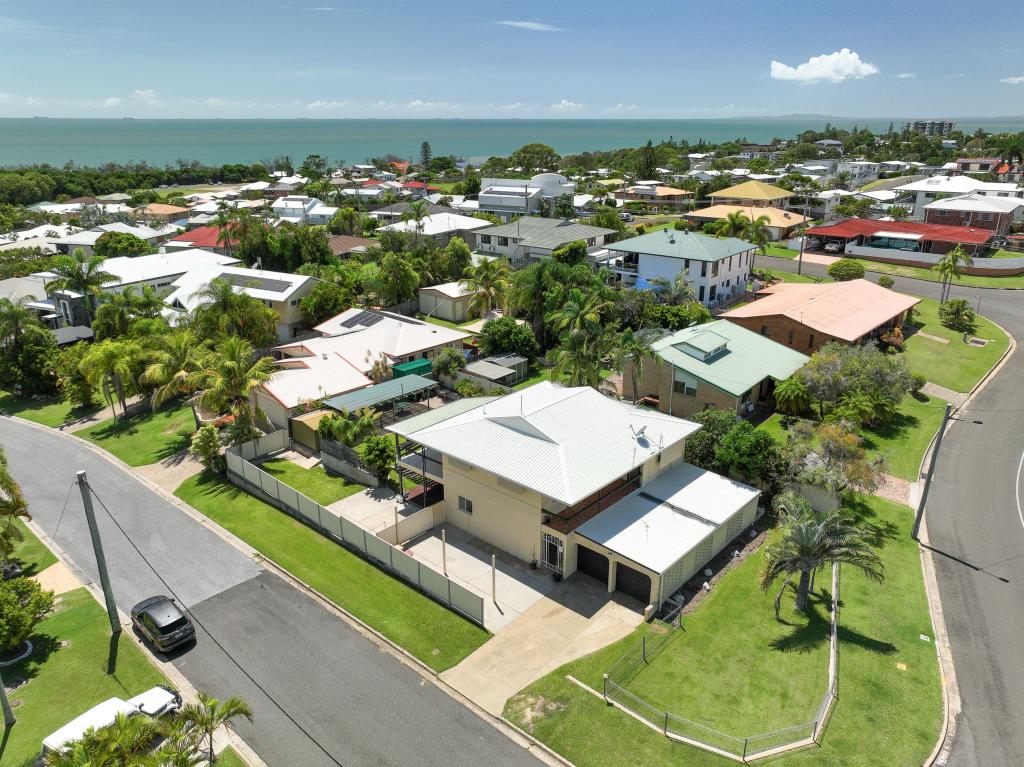 54 Booth Ave, Tannum Sands, QLD 4680