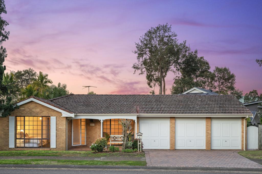 1 The Woods Cct, Menai, NSW 2234