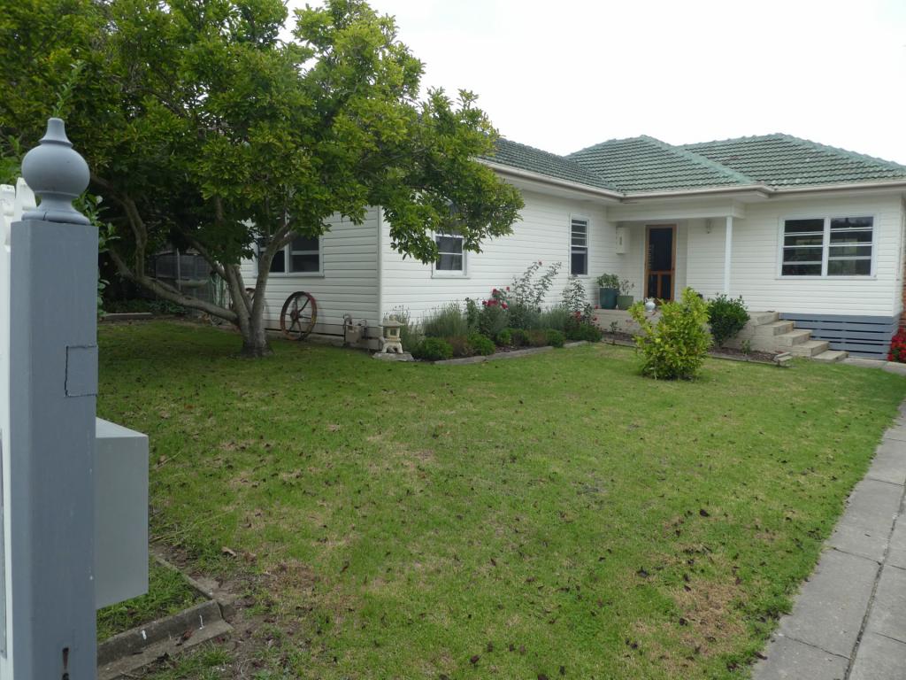 24 Day St, Bairnsdale, VIC 3875