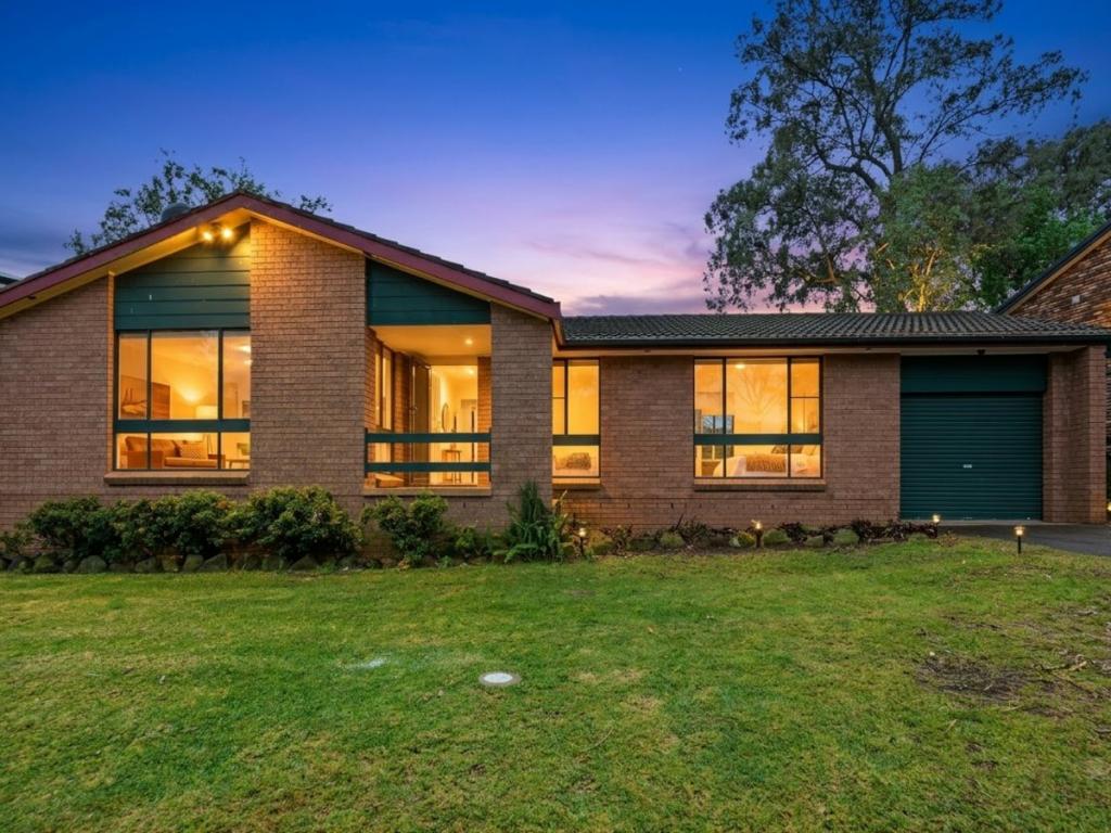 32 HOPPING RD, INGLEBURN, NSW 2565