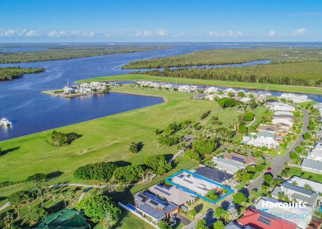 8 Marina Pde, Jacobs Well, QLD 4208