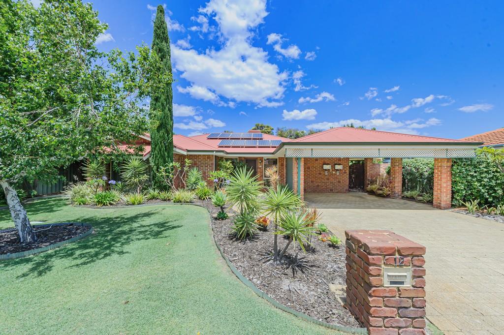 12 Mcalvey Pl, Canning Vale, WA 6155