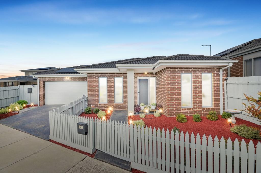 6 Tangemere Way, Cranbourne East, VIC 3977