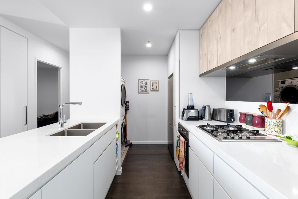 302/6 Dalgety St, Oakleigh, VIC 3166