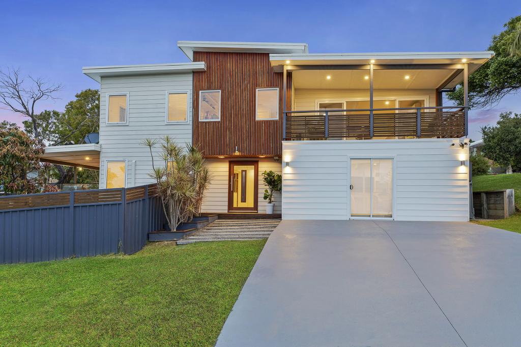 10 Margherita Ave, Bateau Bay, NSW 2261