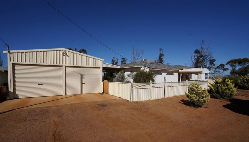 . 'Brondel Farm', Southern Cross, WA 6426