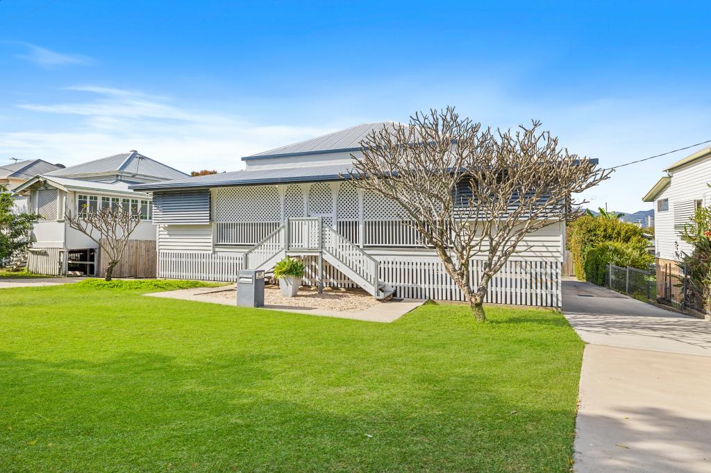 57 WEST ST, THE RANGE, QLD 4700