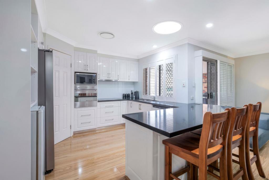 21 Queen Elizabeth Dr, Eatons Hill, QLD 4037