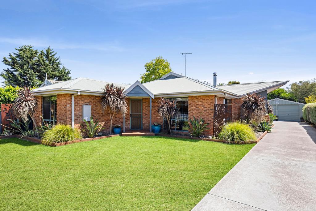 13 Sherwood Gr, Lara, VIC 3212