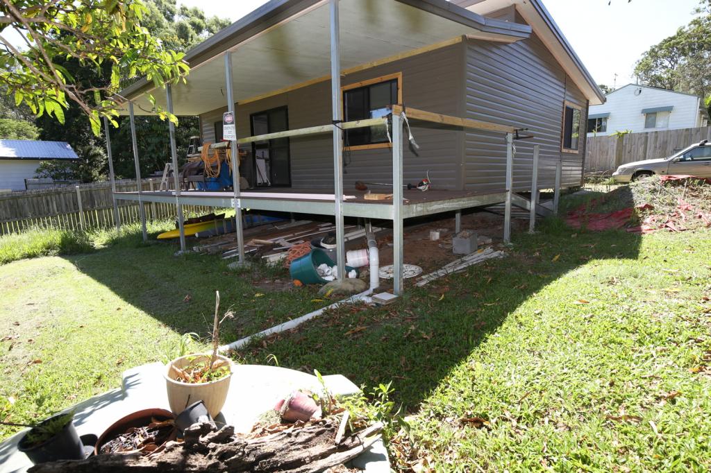 1 Nectar St, Lamb Island, QLD 4184