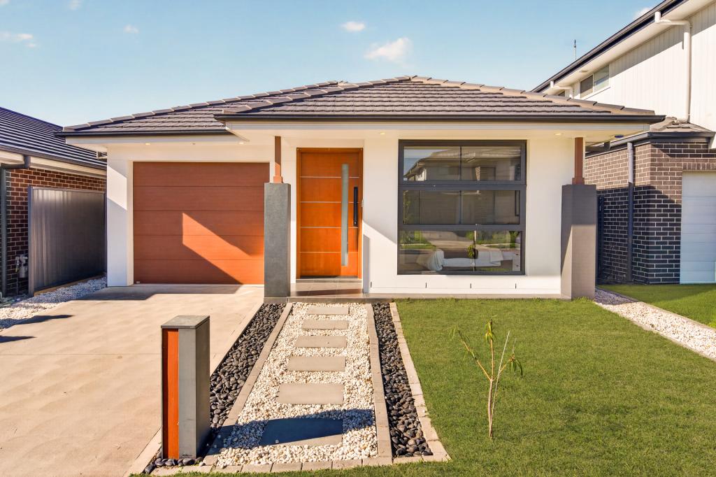 16 COROMANDEL ST, MARSDEN PARK, NSW 2765