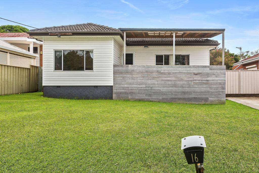 16 STRATA AVE, BARRACK HEIGHTS, NSW 2528