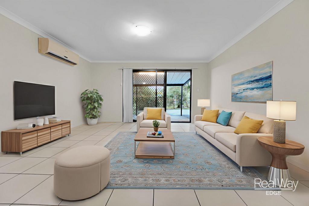 17b Shanahan Pde, Redbank Plains, QLD 4301