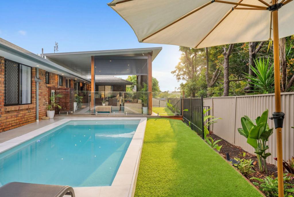 5 Muston Ct, Carrara, QLD 4211