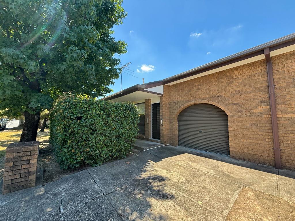 2/484 Douglas Rd, Lavington, NSW 2641