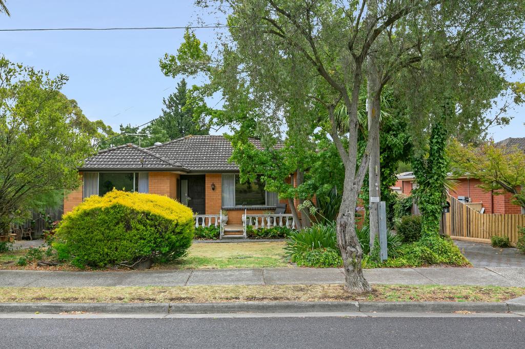 19 FRAN ST, GLENROY, VIC 3046