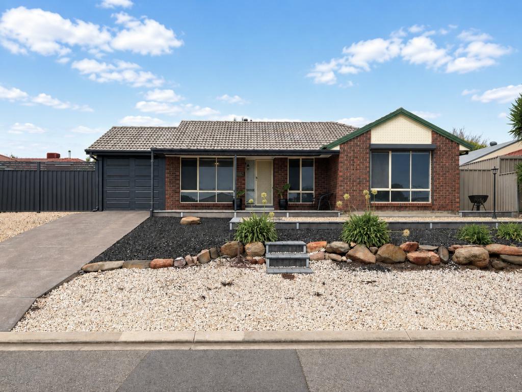 19 Paignton Cl, Moana, SA 5169