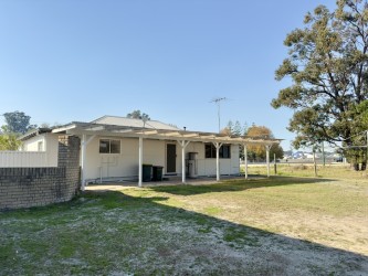 1758 Pinjarra Rd, Pinjarra, WA 6208