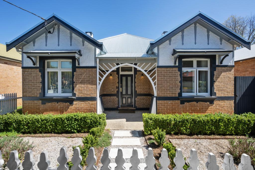 77 Clinton St, Orange, NSW 2800