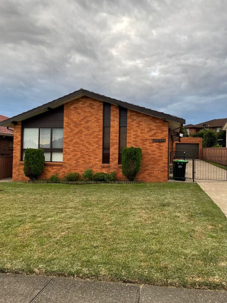 10 Underwood Rd, Prairiewood, NSW 2176