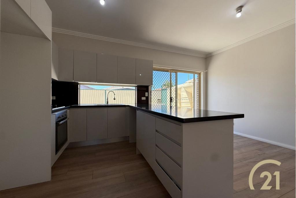 9a Ashgrove St, St Johns Park, NSW 2176