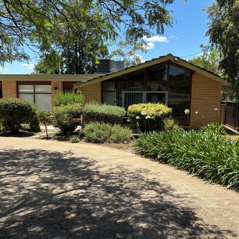 106 Robert St, Tamworth, NSW 2340