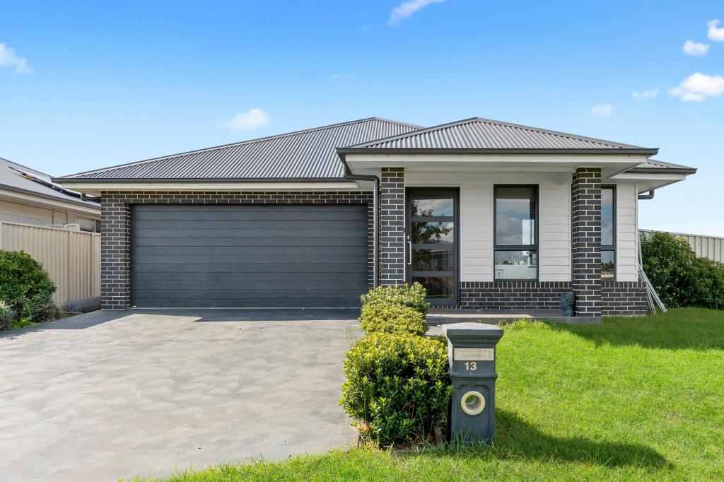13 Voyager Ave, Goulburn, NSW 2580
