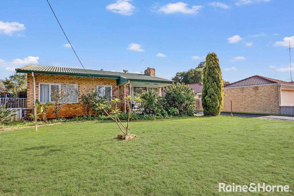 42 PARADE RD, WITHERS, WA 6230