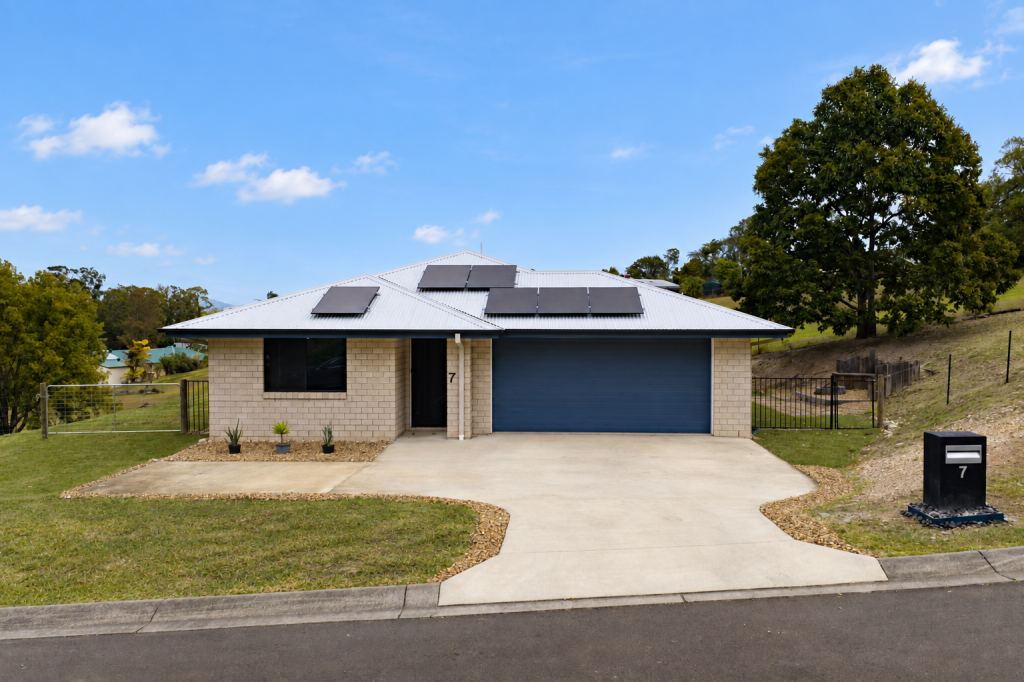 7 Shayduk Cl, Gympie, QLD 4570
