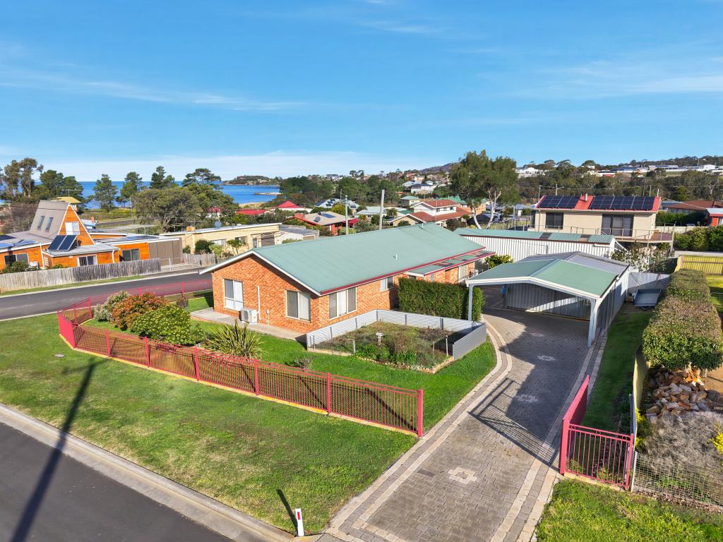 8 Julia St, Swansea, TAS 7190