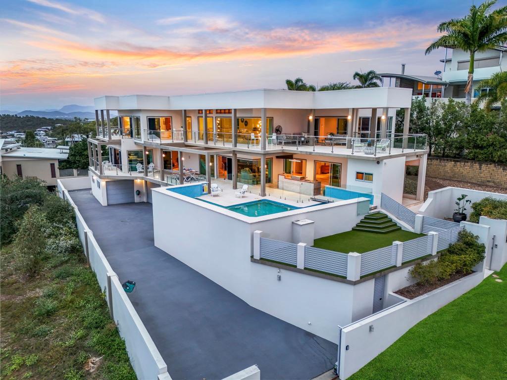 29 Britomart St, Bushland Beach, QLD 4818