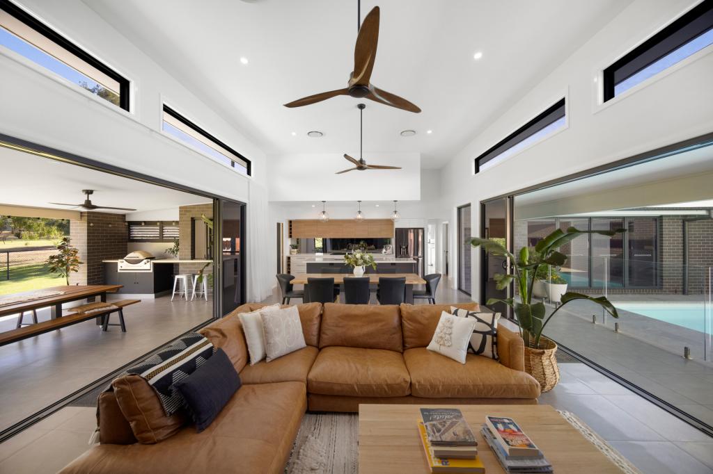 92 Lakeside Cct, Dubbo, NSW 2830