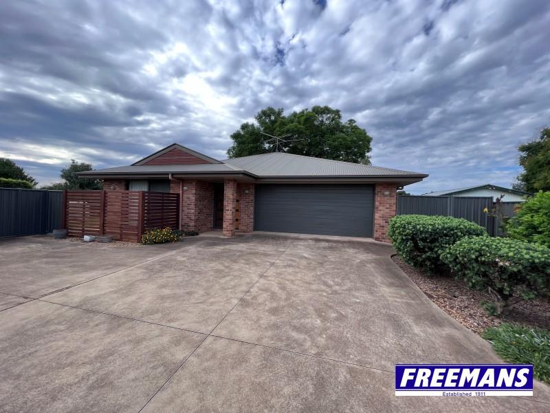 2/8a River Rd, Kingaroy, QLD 4610
