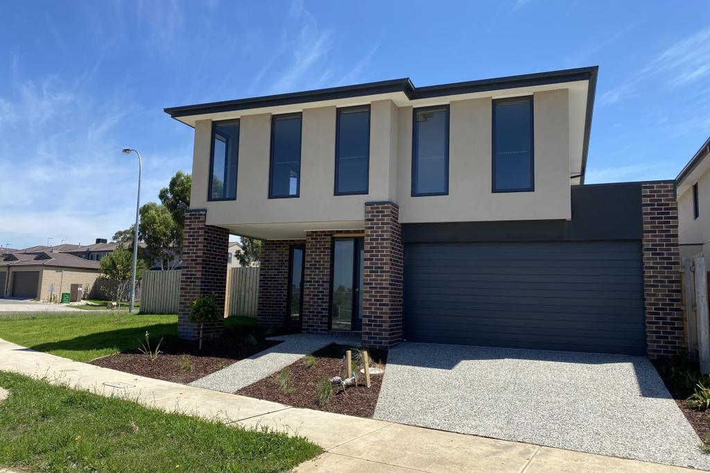 1 CAMARO DR, CRANBOURNE EAST, VIC 3977