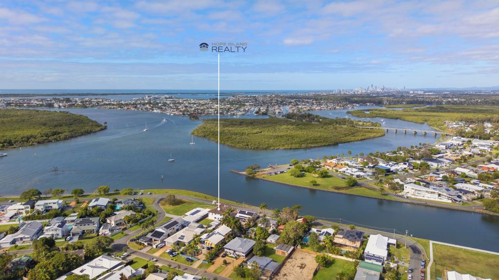 14 Pool St, Hope Island, QLD 4212