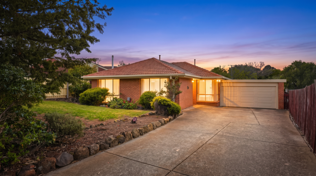 12 Peter Pan Pl, Bacchus Marsh, VIC 3340